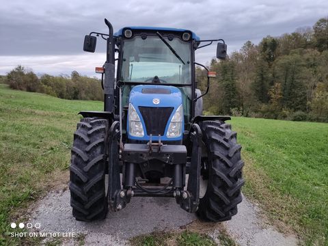 <strong>New Holland T4050</strong><br />