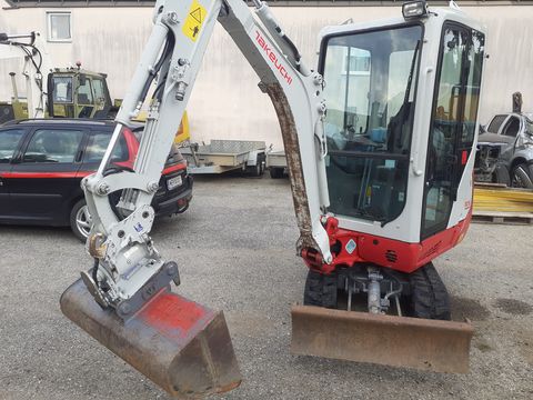 Takeuchi TB 216 mit Powertilt