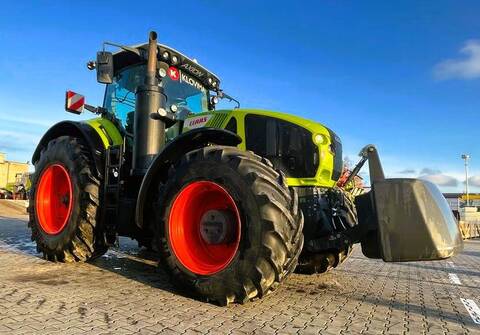 <strong>CLAAS Axion 960 Cmat</strong><br />
