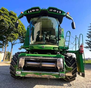 John Deere S 685 i