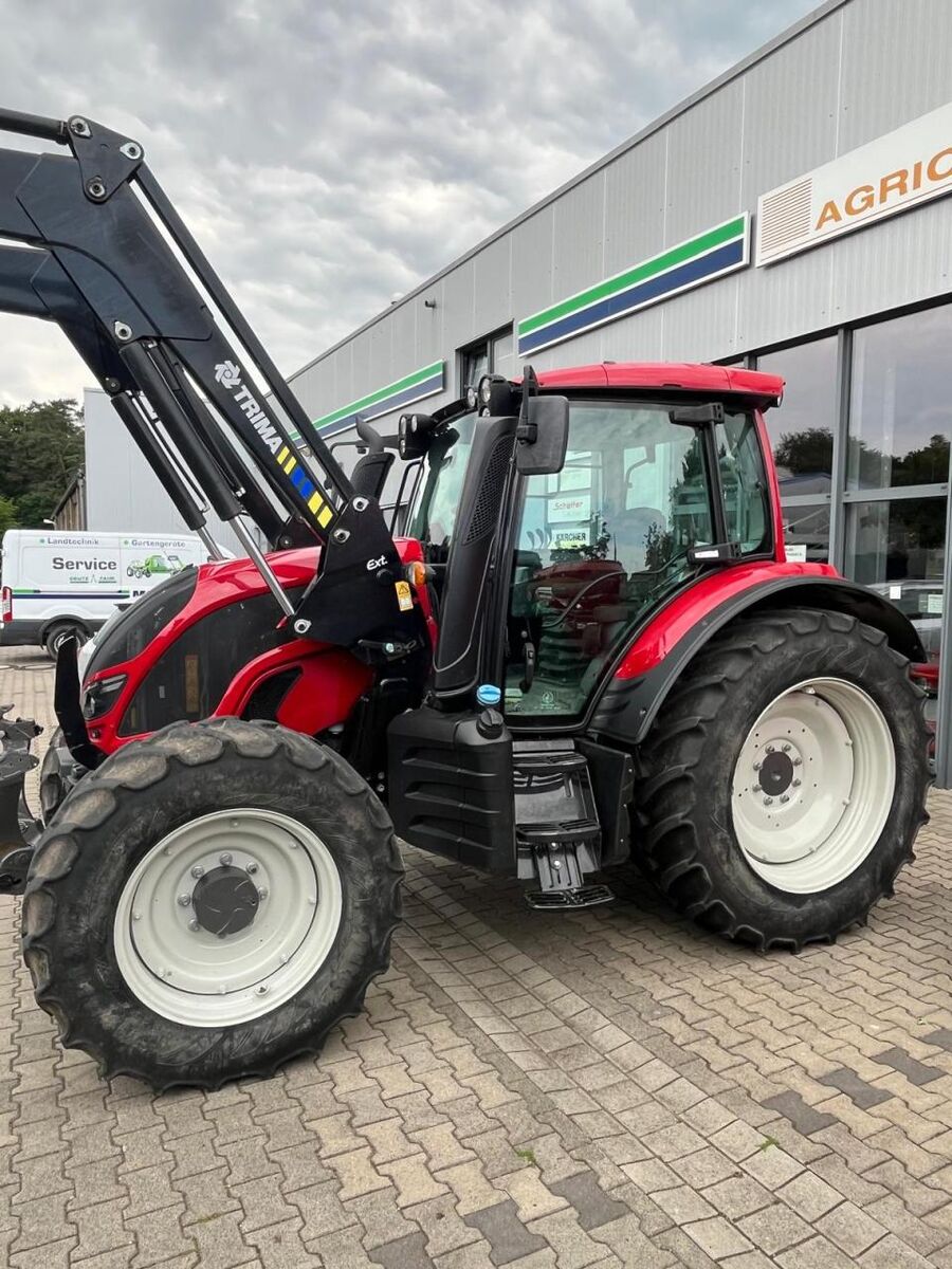 Valtra N 114 2