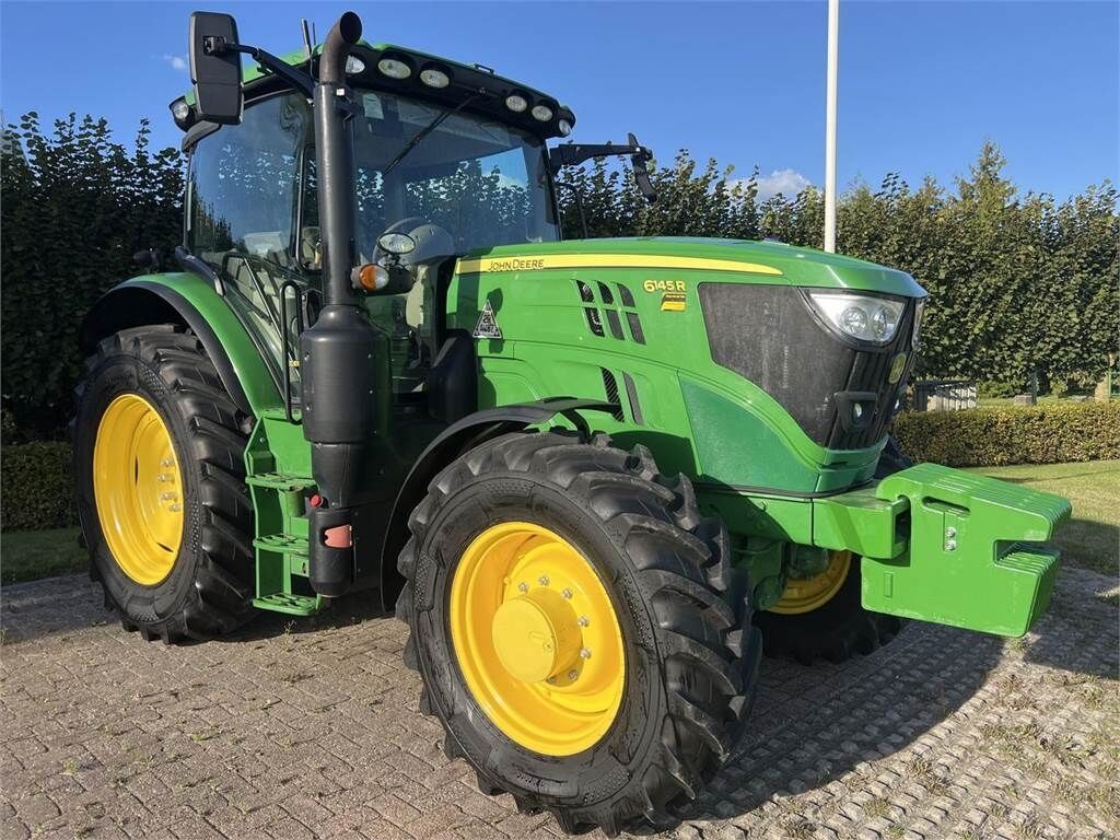 John Deere 6145R 3