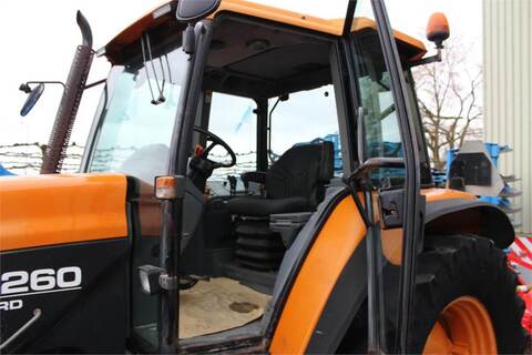 New Holland 8260DT