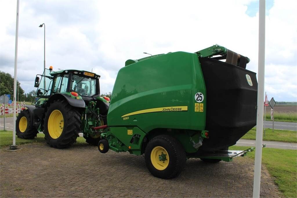 John Deere 990 1