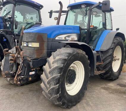 New Holland TM190