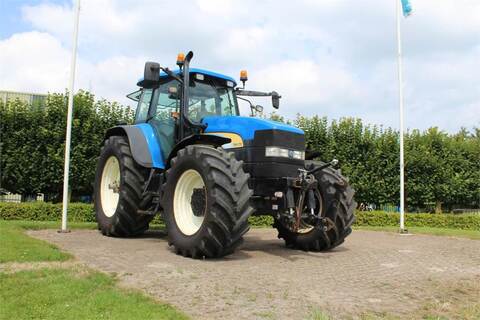 New Holland TM175