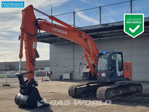 Hitachi ZX225 USLC-3 COMES WITH NEW BUCKET
