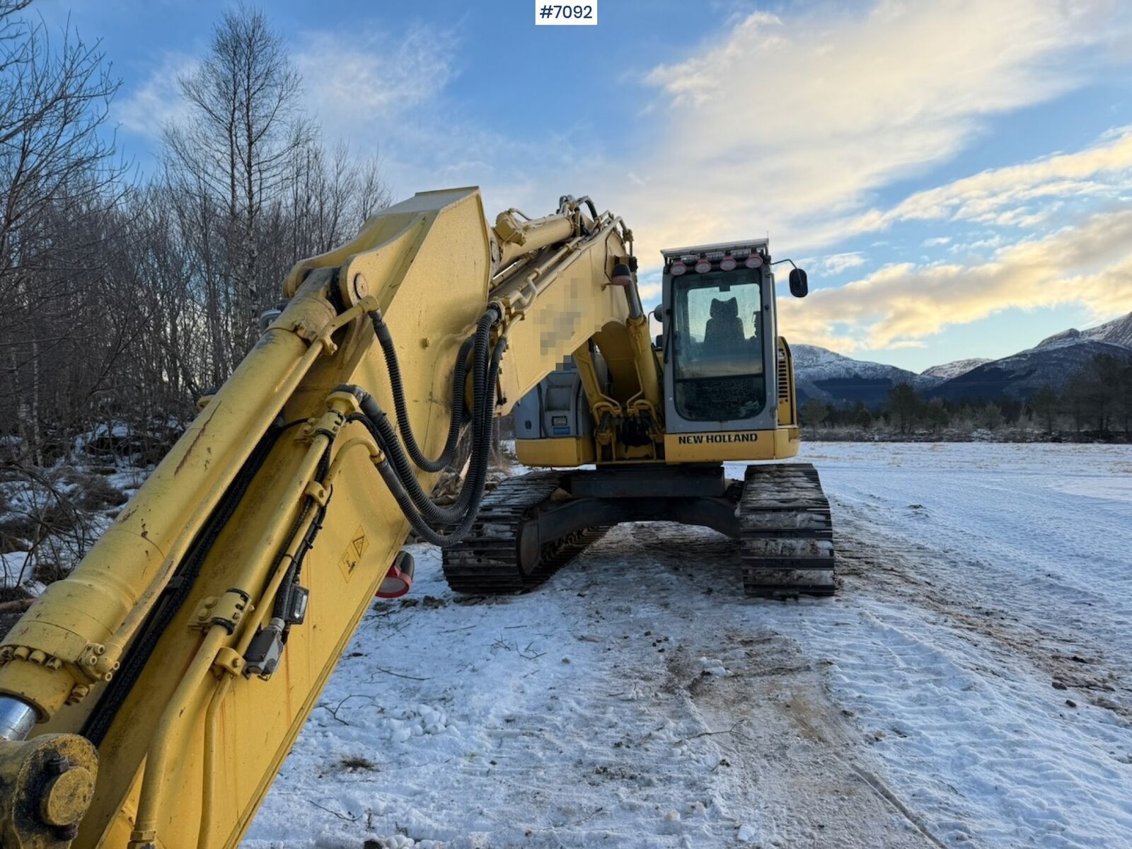 New Holland Kobelco E235BSR-2 2