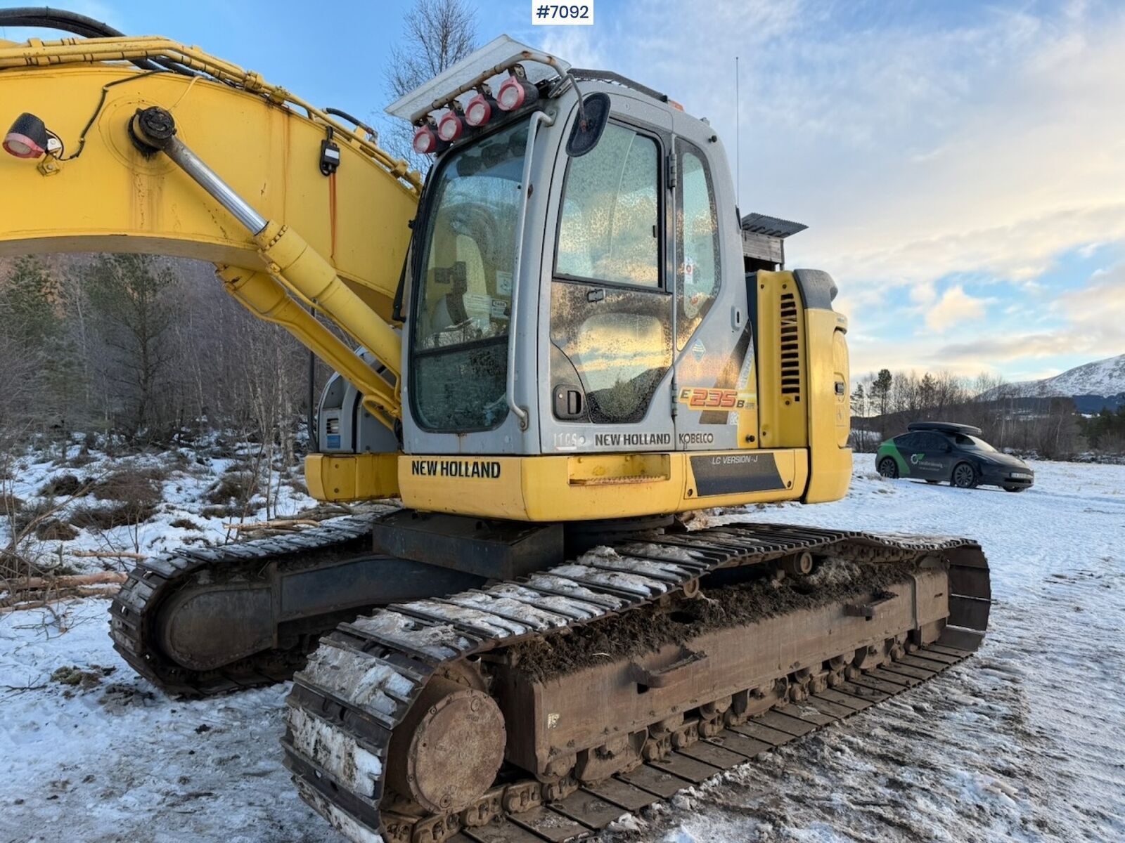 New Holland Kobelco E235BSR-2 3