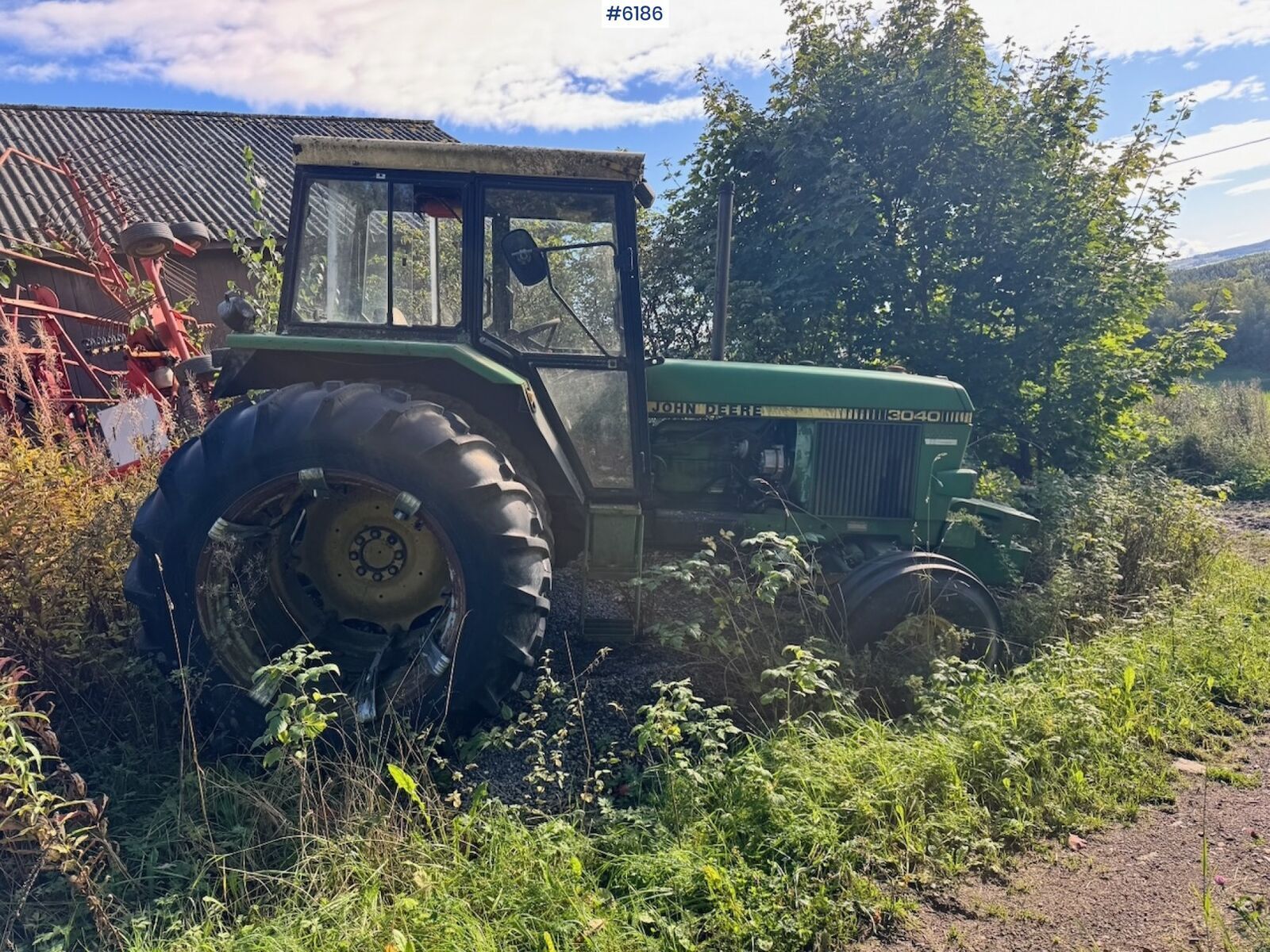 John Deere 3040 3