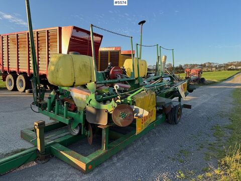 9479-04b154f6f5184d64ff7a86b35c2d318d-6110074