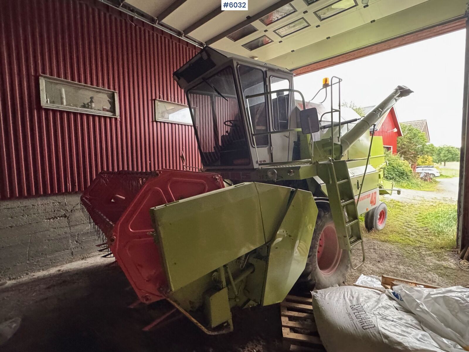 Dominator 48 1