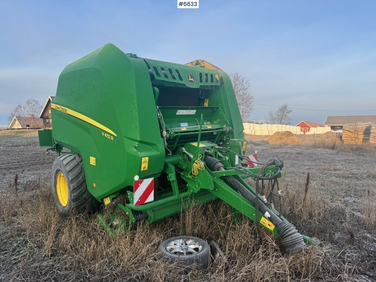 John Deere V451R 2