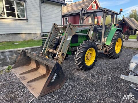 John Deere 3200