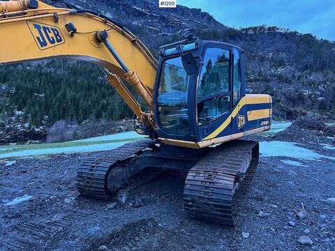 JCB JS160L