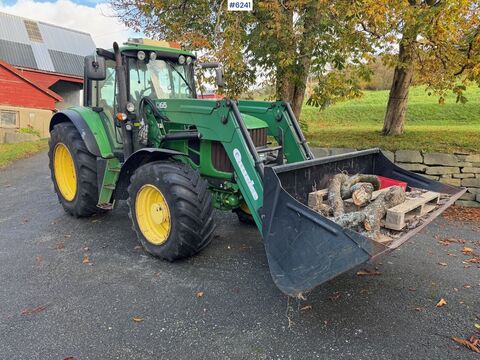John Deere 6530