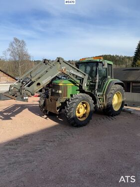 John Deere 6810