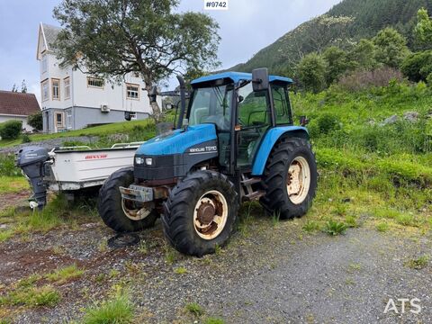 New Holland TS110