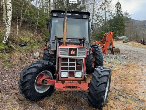 International Harvester 743