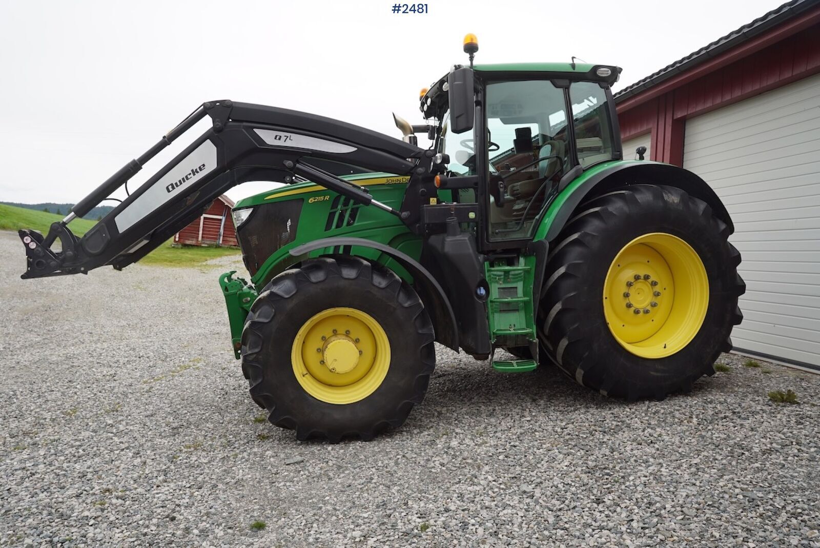 John Deere 6215R 1