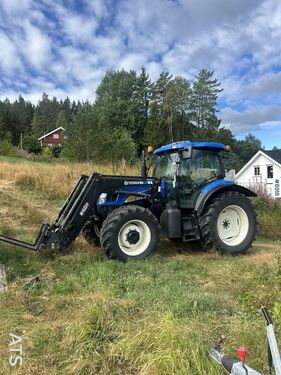 New Holland TS125A