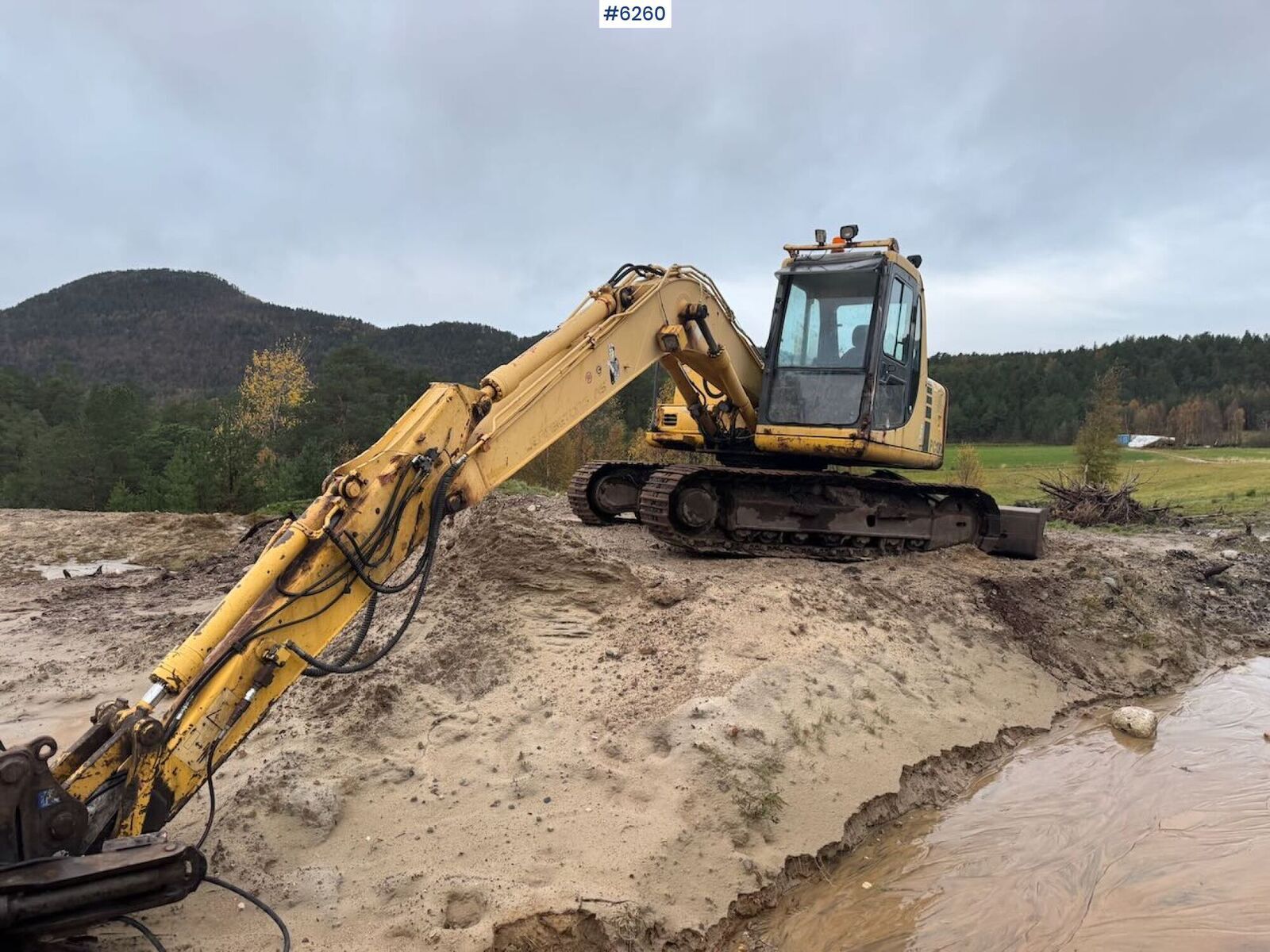 Komatsu PC130-6K 2