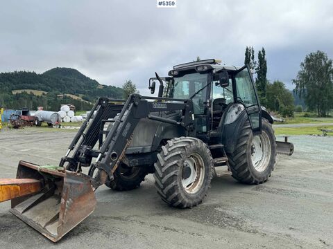 Valtra M120-4