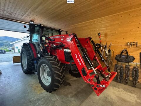 Massey Ferguson 5711M Dyna