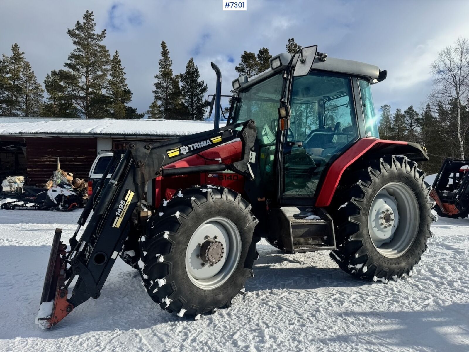 Massey Ferguson 6140 2