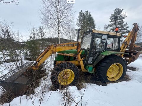 John Deere 2140
