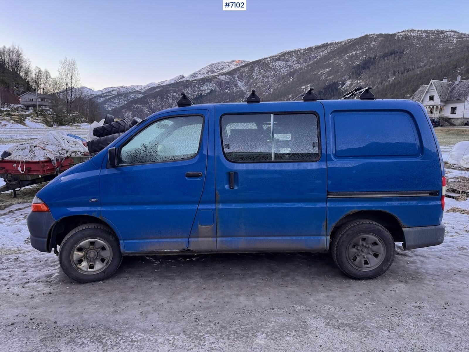 Toyota Hiace 4WD 2