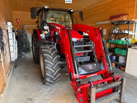 Massey Ferguson 5711M Dyna