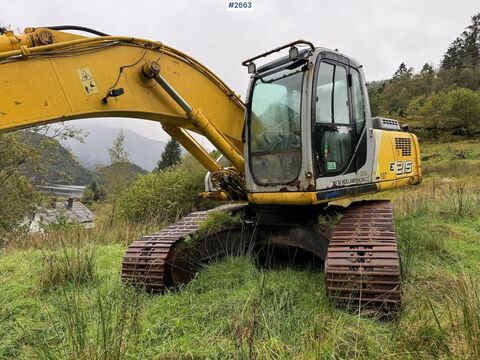 New Holland Kobelco E 215 m/rotortilt