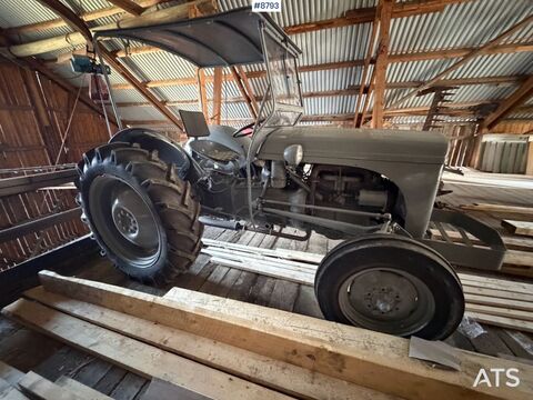 Massey Ferguson Gråtass