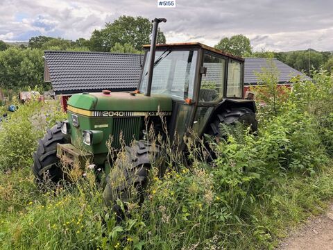 John Deere 2040