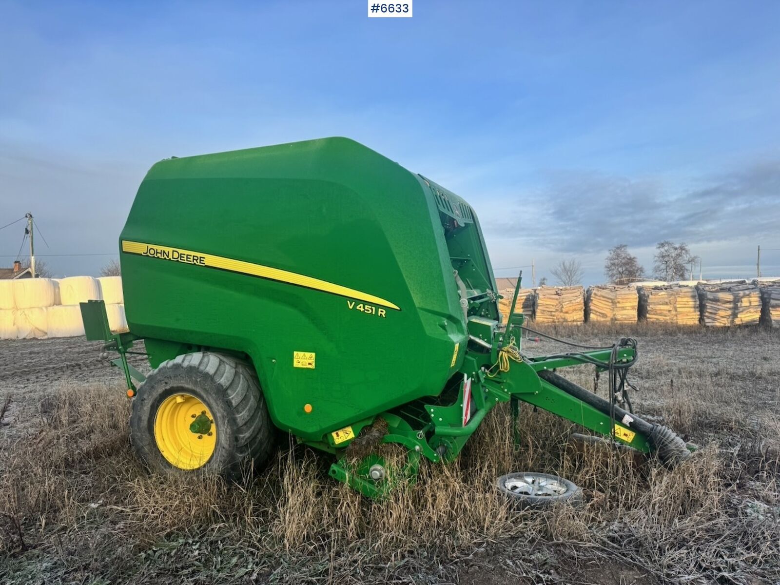 John Deere V451R 2
