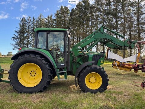 John Deere 6220