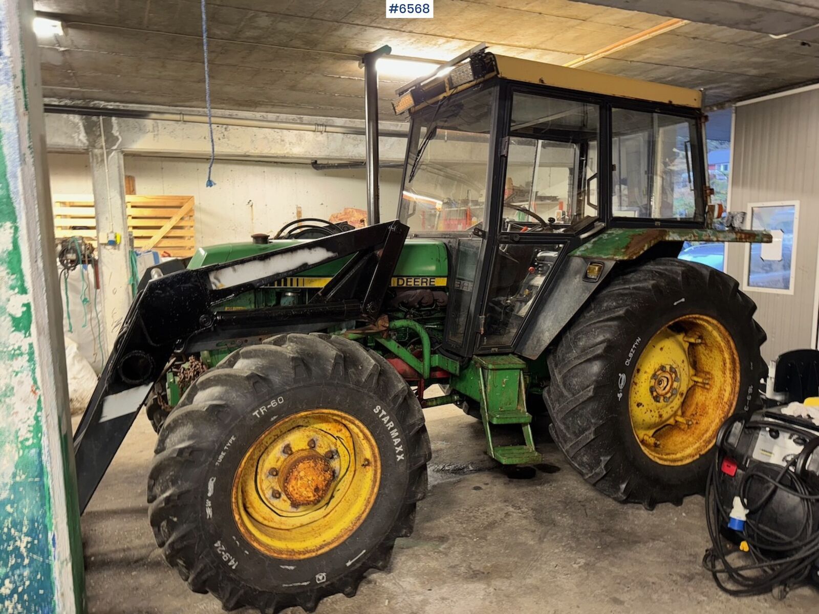 John Deere 2140 1
