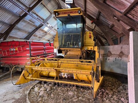 New Holland 830