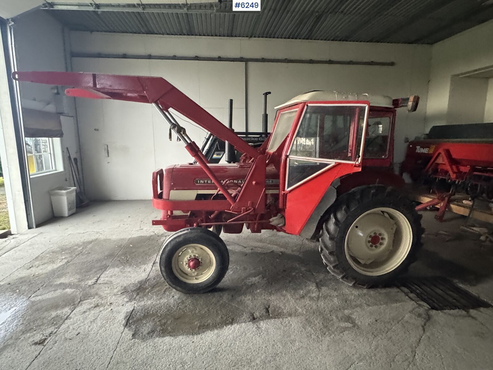 Case IH 444 2