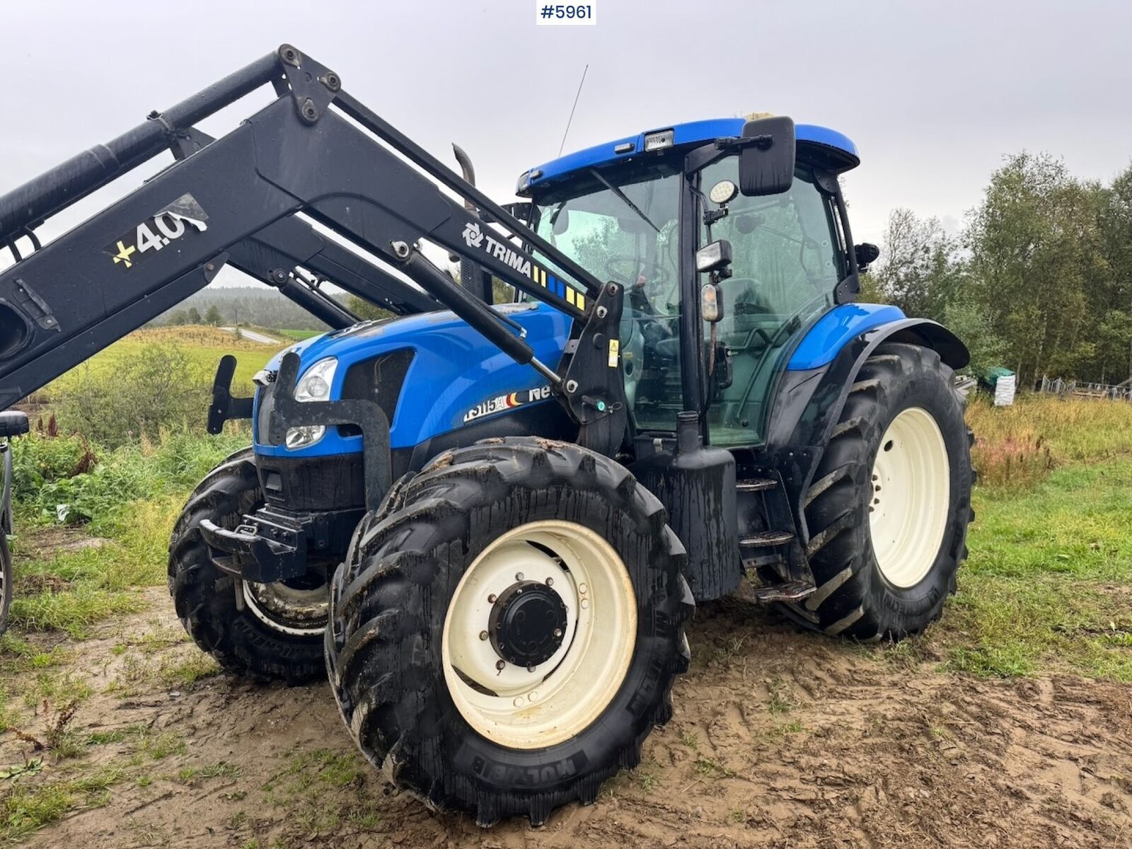 New Holland TS115A 3