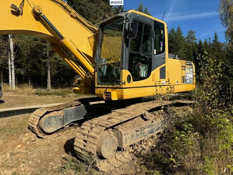 Komatsu PC210LC