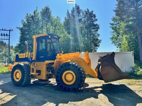 Komatsu WA420-1