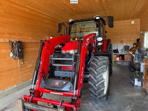 Massey Ferguson 5711M Dyna