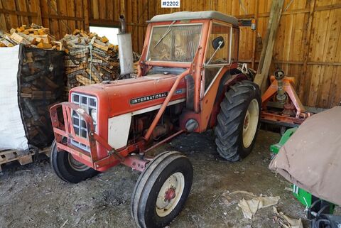 International Harvester 444