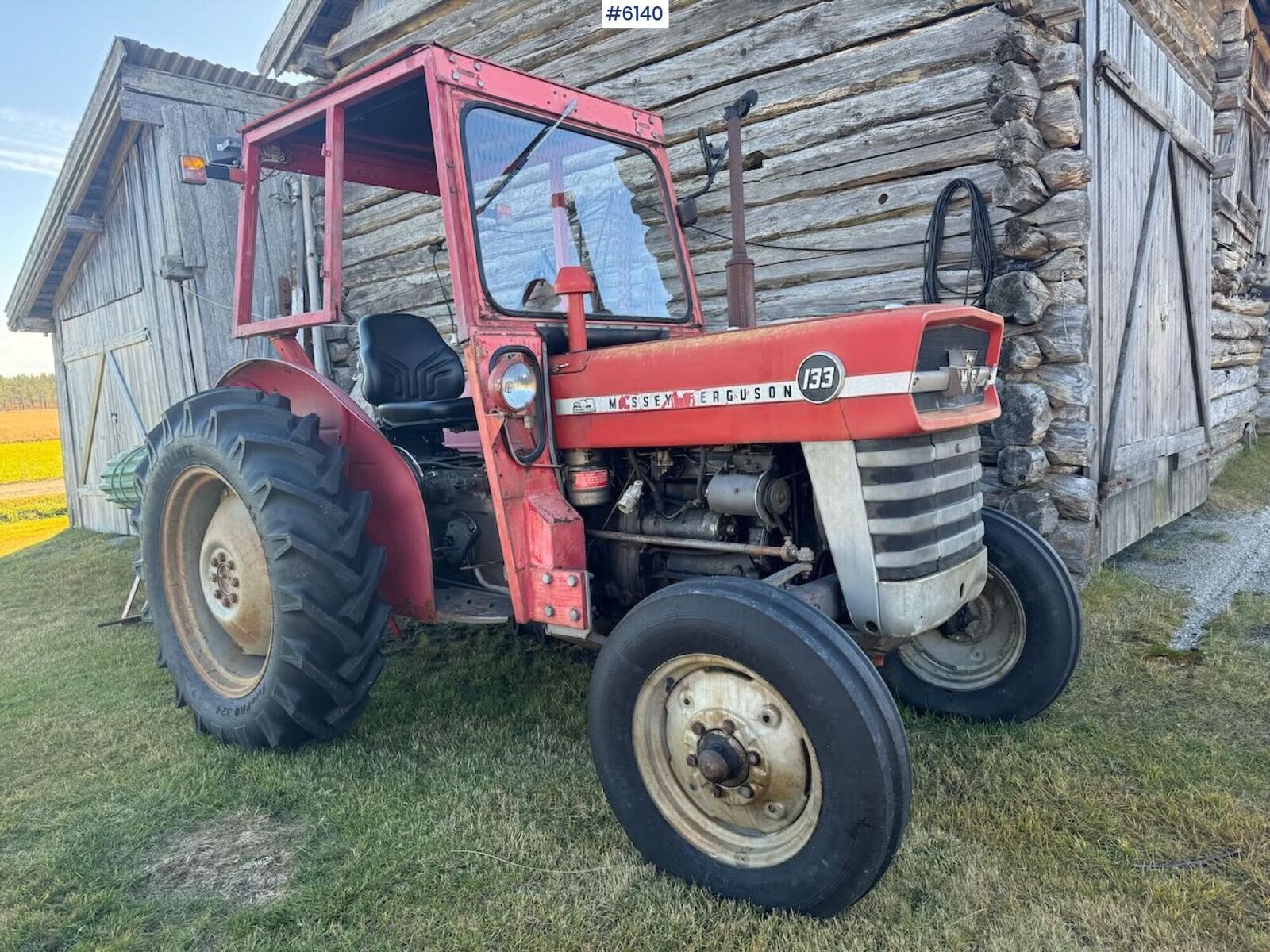 Massey Ferguson 133 2