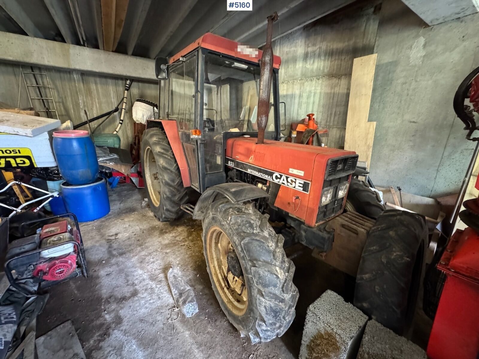 Case IH International 833 1