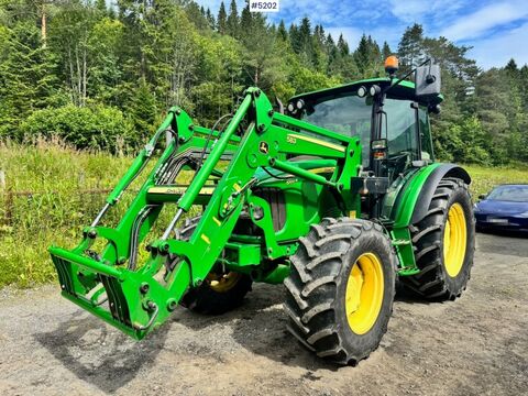 <strong>John Deere 5100R 4x4</strong><br />