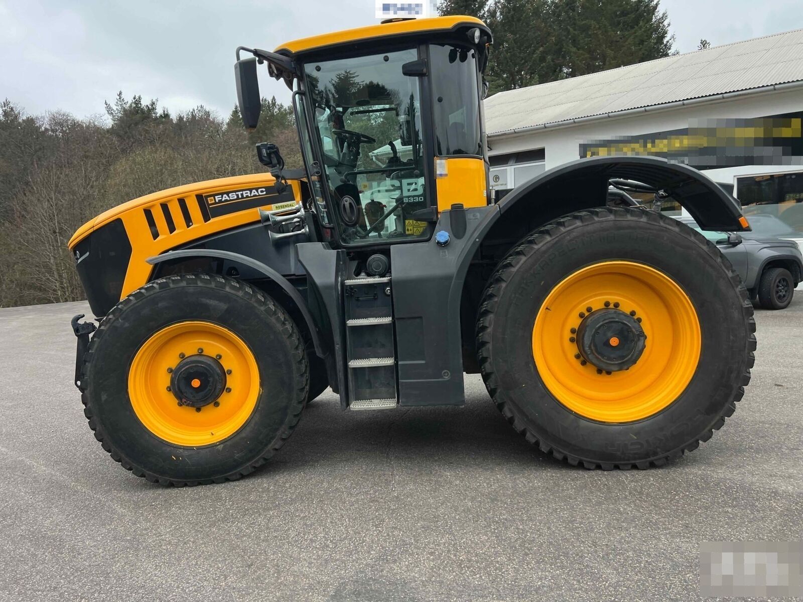 JCB Fastrac 8330 3