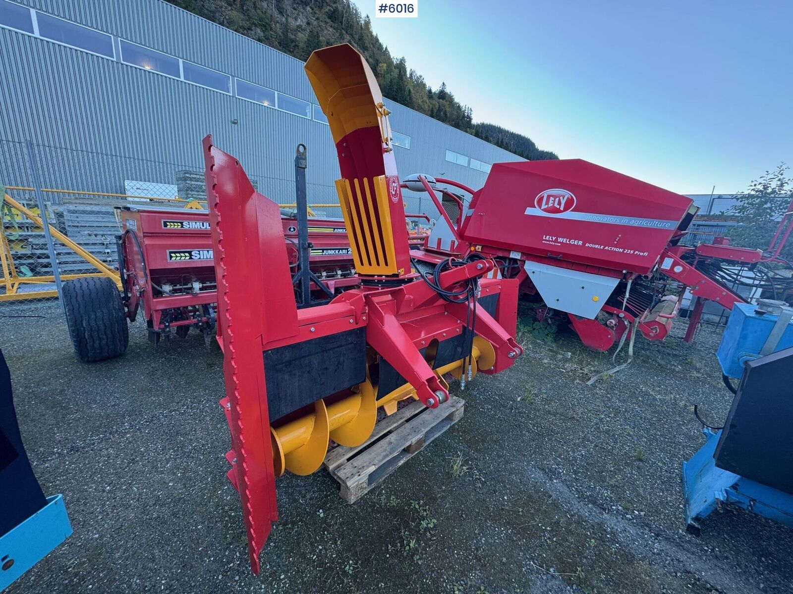 TF240 3